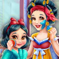 Free online flash games - Snow White Mommy Real Makeover game - Games2Dress 
