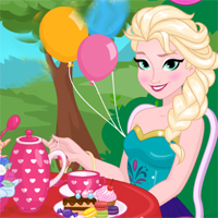 Free online flash games -  Princesses Tea Party game - Games2Dress 